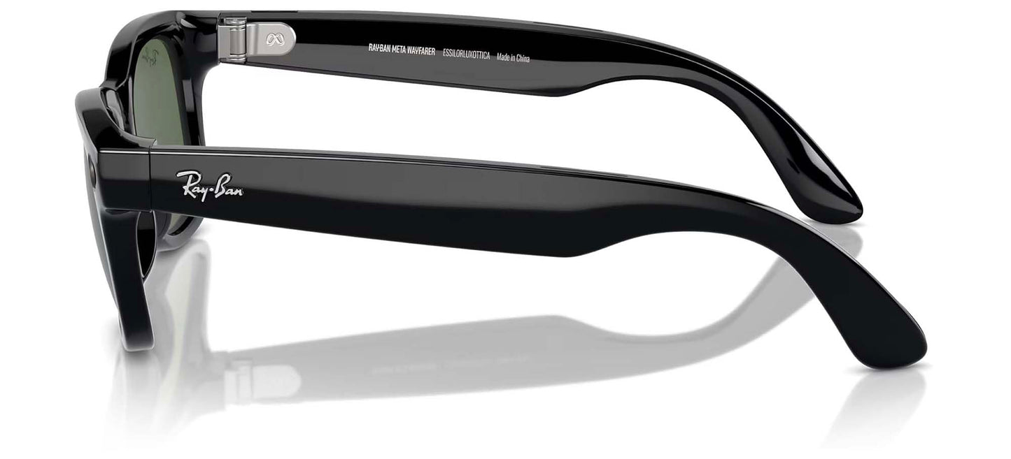 Ray-Ban Meta (Gen 1), Wayfarer, Matte Black | Smart AI Glasses for Men, Women - 12 MP Camera, Open-Ear Speakers, Video Recording, Bluetooth - Polarized Gradient Graphite Lenses - Wearable Technology