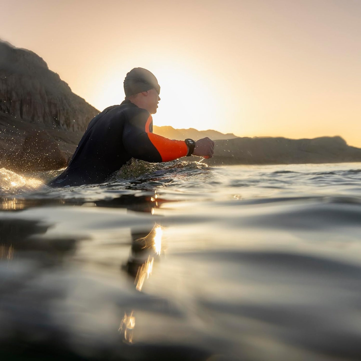 Garmin fēnix® 8 – 51 mm, Solar, Sapphire, Premium Multisport GPS Smartwatch, Long-Lasting Battery Life, Dive-Rated, Built-in LED Flashlight, Carbon Gray DLC Titanium with Pebble Gray Band