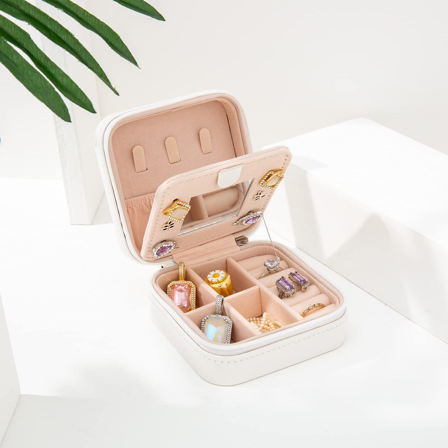 KElofoN Travel jewelry case Travel jewelry box Travel Jewelry Organizer Small box Gift for Girls Women with Mirror(Green)