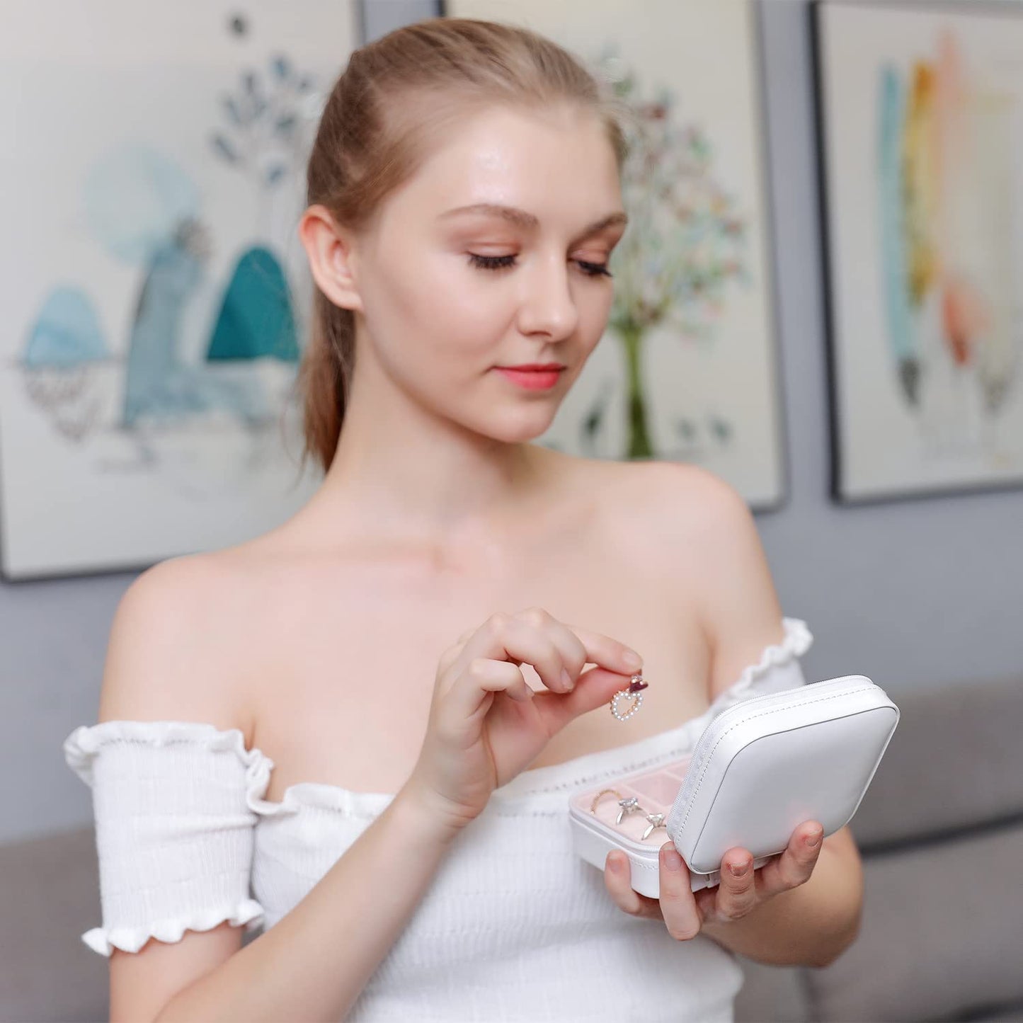 KElofoN Travel jewelry case Travel jewelry box Travel Jewelry Organizer Small box Gift for Girls Women with Mirror(Green)