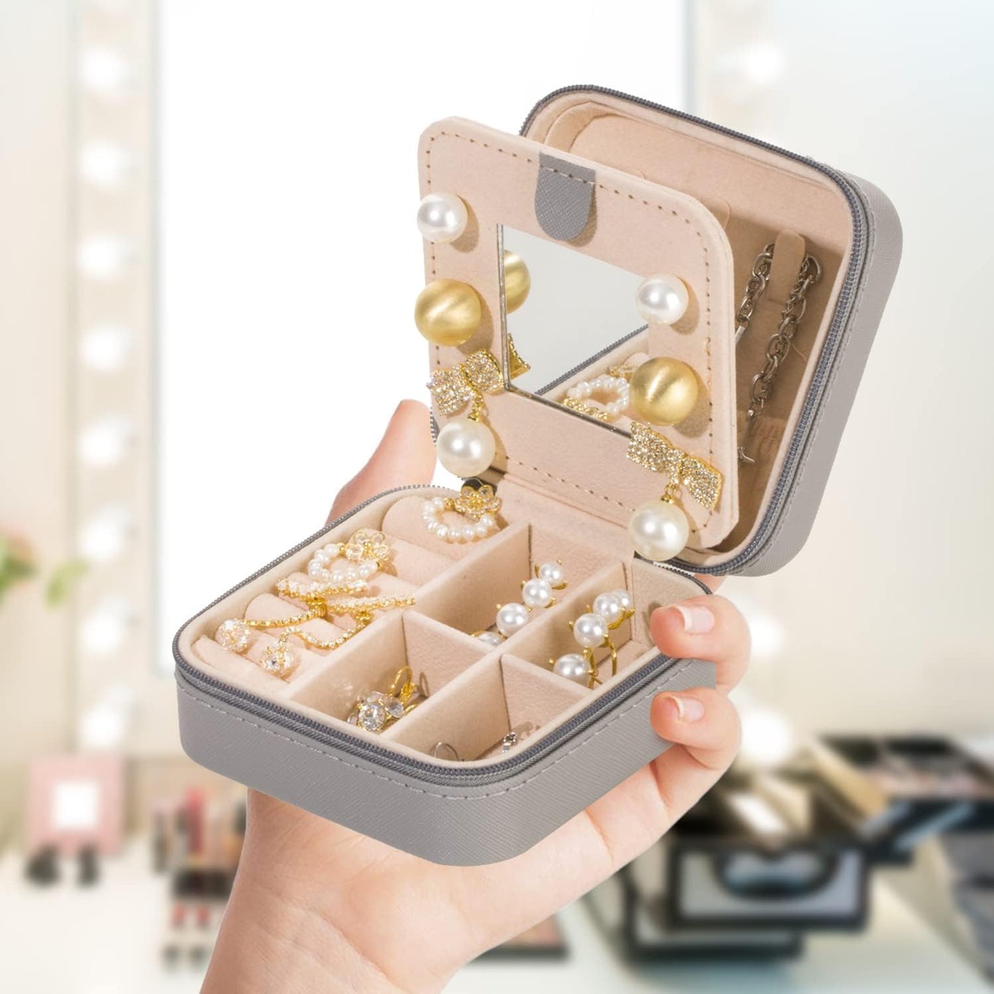 KElofoN Travel jewelry case Travel jewelry box Travel Jewelry Organizer Small box Gift for Girls Women with Mirror(Green)