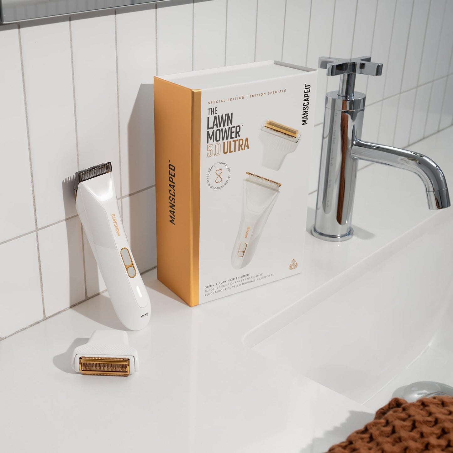 MANSCAPED® The Lawn Mower® 5.0 Ultra Groin & Body Hair Trimmer – Dual-Head SkinSafe® Trimmer & Foil Blades, Waterproof Wet/Dry Groomer, USB-C Rechargeable with Travel Case, Men’s Ball Shaver, Black