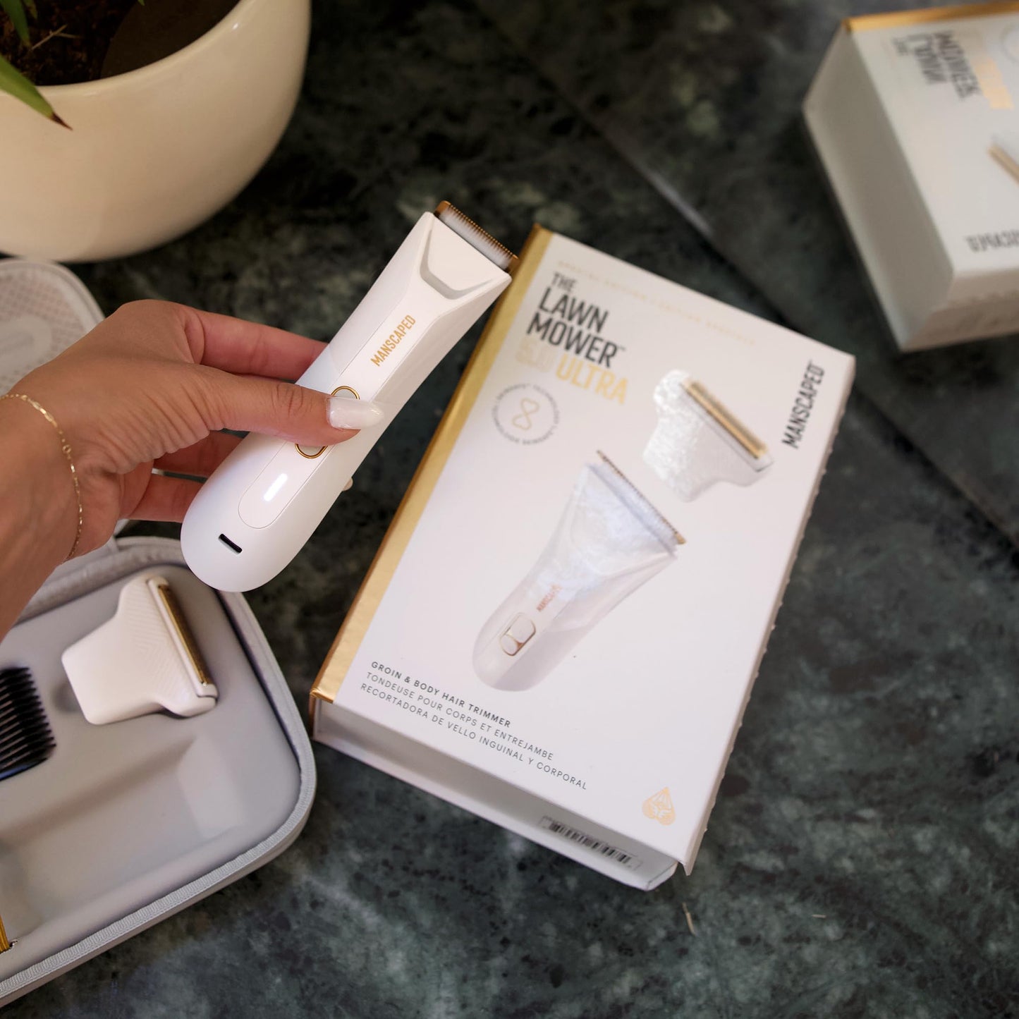 MANSCAPED® The Lawn Mower® 5.0 Ultra Groin & Body Hair Trimmer – Dual-Head SkinSafe® Trimmer & Foil Blades, Waterproof Wet/Dry Groomer, USB-C Rechargeable with Travel Case, Men’s Ball Shaver, Black