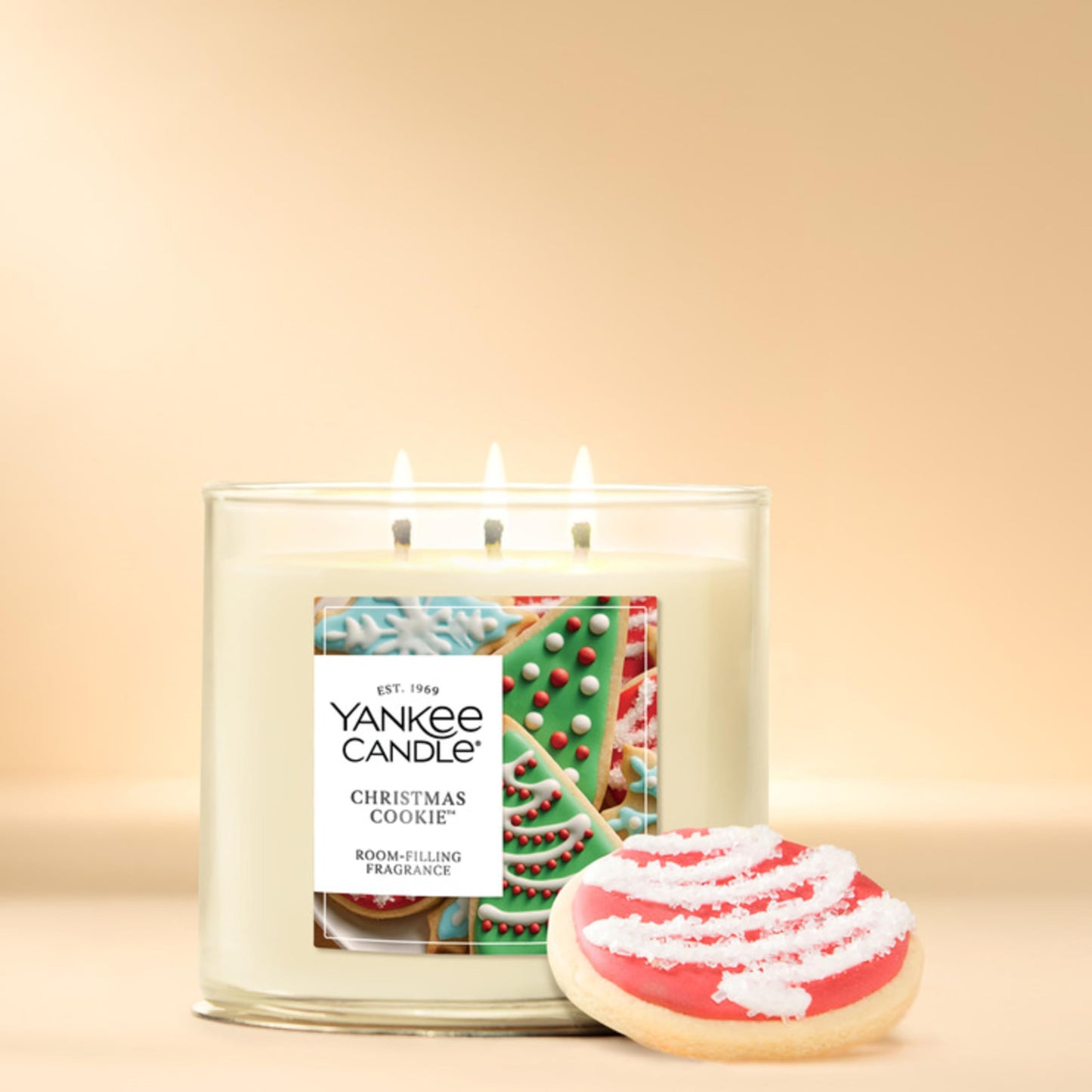 Yankee Candle Christmas Cookie, Scented Candle, 22oz Large Jar with up to 150 Hour Burn Time, Giftable, Holidays