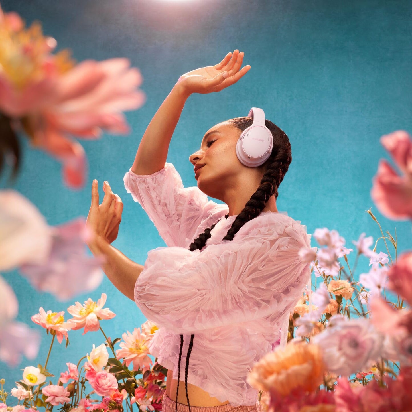 Bose QuietComfort Headphones - Wireless Bluetooth Headphones, Active Over Ear Noise Cancelling and Mic, USB-C Charging, Deep Bass, Up to 24 Hours of Playtime, Twilight Blue - Limited Edition Color