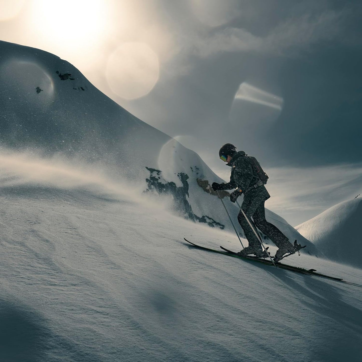 Garmin fēnix® 8 – 51 mm, Solar, Sapphire, Premium Multisport GPS Smartwatch, Long-Lasting Battery Life, Dive-Rated, Built-in LED Flashlight, Carbon Gray DLC Titanium with Pebble Gray Band