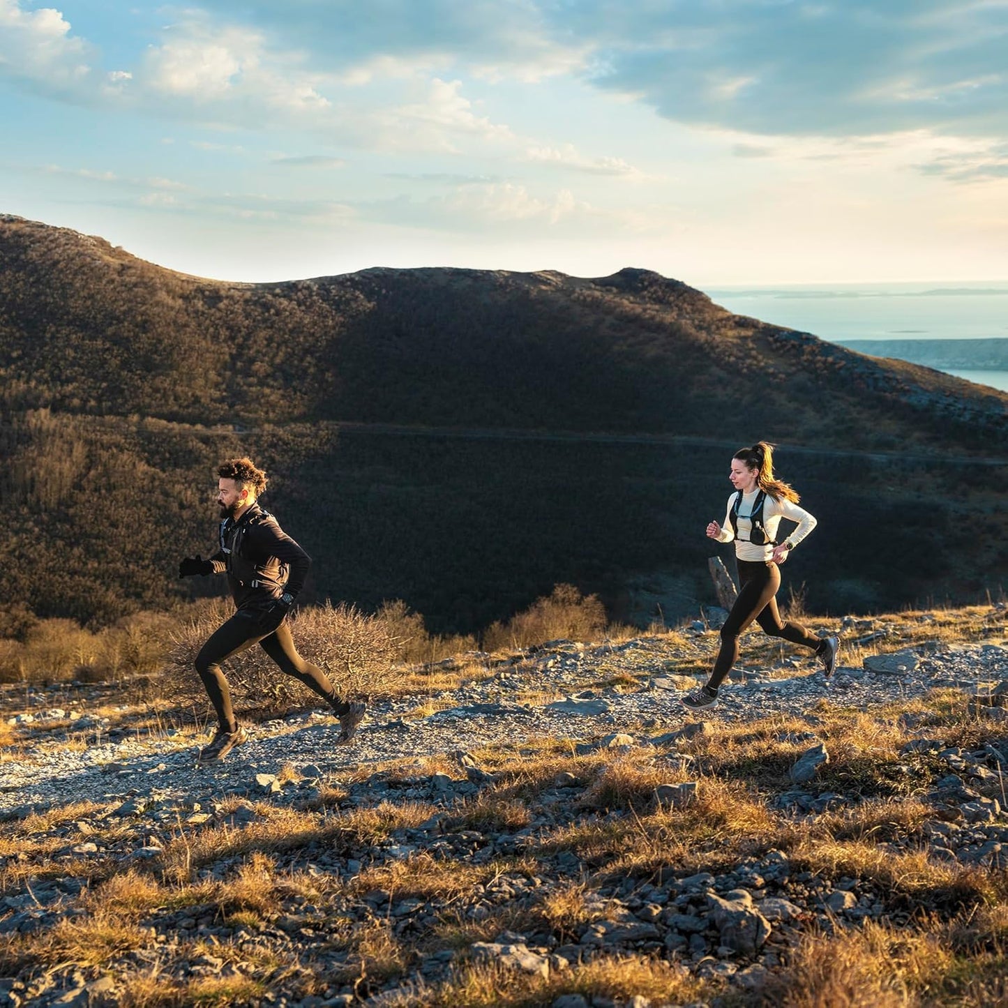 Garmin fēnix® 8 – 51 mm, Solar, Sapphire, Premium Multisport GPS Smartwatch, Long-Lasting Battery Life, Dive-Rated, Built-in LED Flashlight, Carbon Gray DLC Titanium with Pebble Gray Band