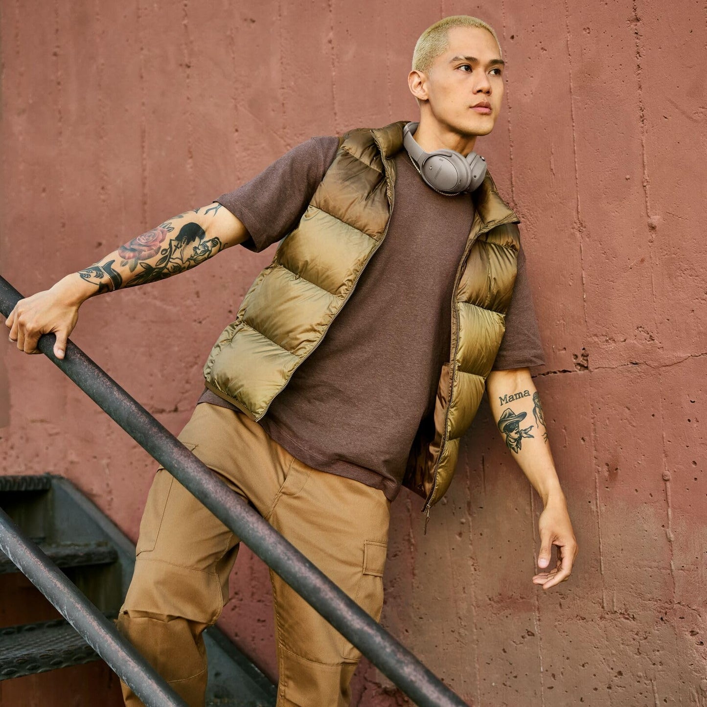 Bose QuietComfort Headphones - Wireless Bluetooth Headphones, Active Over Ear Noise Cancelling and Mic, USB-C Charging, Deep Bass, Up to 24 Hours of Playtime, Twilight Blue - Limited Edition Color